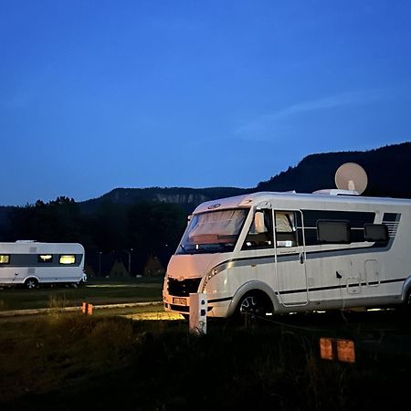 Gory Stolowe Camp -Miejsce Na Kamper, Przyczepe Lub Namiot 拉德库夫 外观 照片